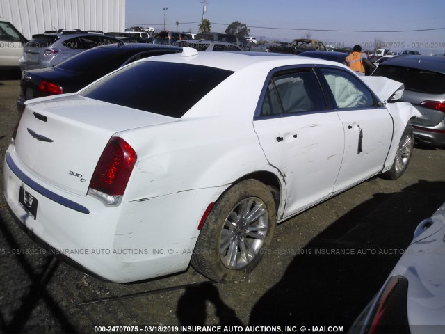 2C3CCAEG0HH549855 - 2017 CHRYSLER 300C WHITE photo 4