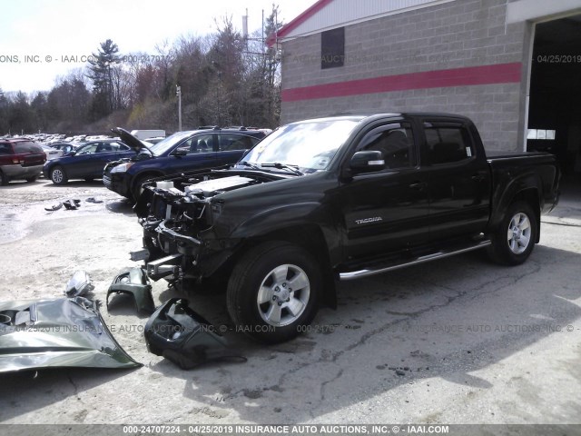 3TMLU4EN7DM133693 - 2013 TOYOTA TACOMA DOUBLE CAB GREEN photo 2