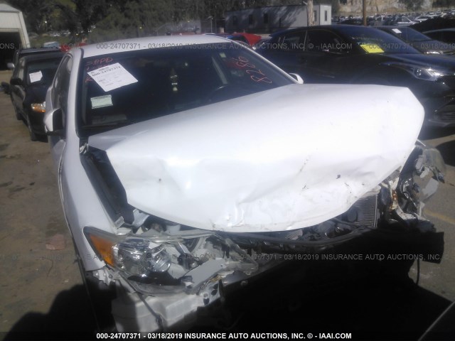 4T1BF1FKXDU638286 - 2013 TOYOTA CAMRY L/SE/LE/XLE 白色 照片 6