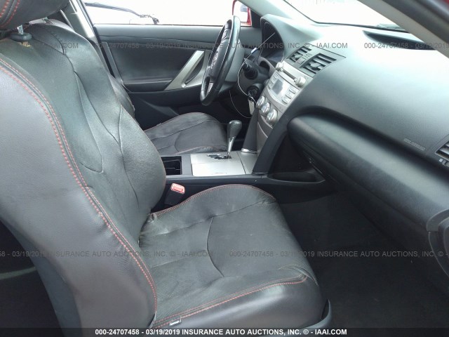 4T1BF3EK3BU609514 - 2011 TOYOTA CAMRY SE/LE/XLE 红色 照片 5
