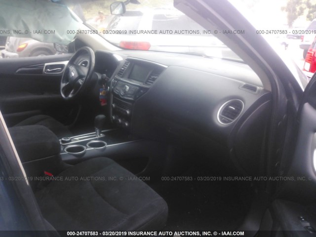 5N1AR2MMXEC611643 - 2014 NISSAN PATHFINDER S/SV/SL/PLATINUM BLUE photo 5