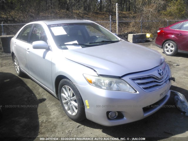 4T4BF3EK4BR165551 - 2011 TOYOTA CAMRY SE/LE/XLE 银色 照片 1