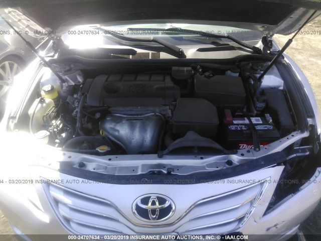 4T4BF3EK4BR165551 - 2011 TOYOTA CAMRY SE/LE/XLE 银色 照片 10