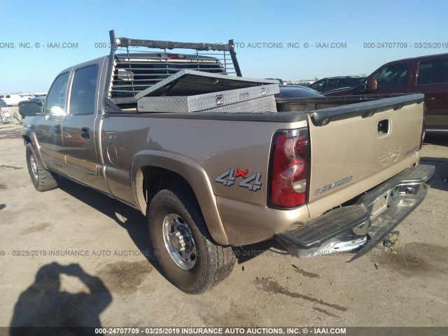 1GCGK23U94F160268 - 2004 CHEVROLET SILVERADO K2500 GOLD photo 3