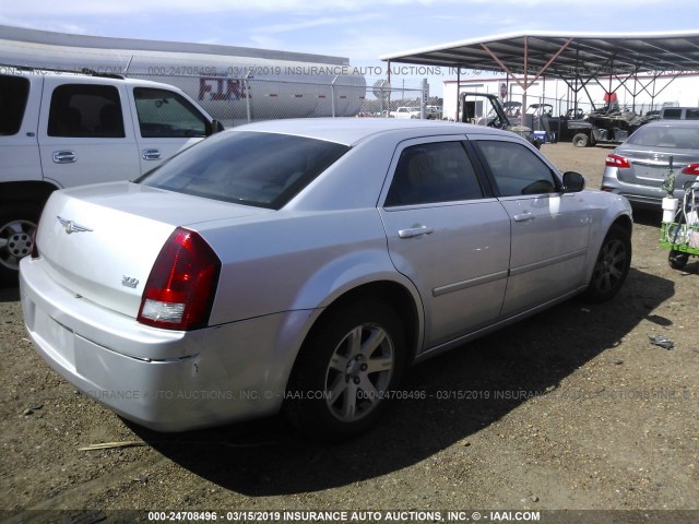 2C3KA53G97H745948 - 2007 CHRYSLER 300 TOURING SILVER photo 4