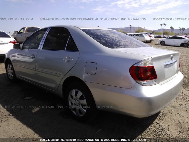 4T1BE32K65U983482 - 2005 TOYOTA CAMRY LE/XLE/SE SILVER photo 3