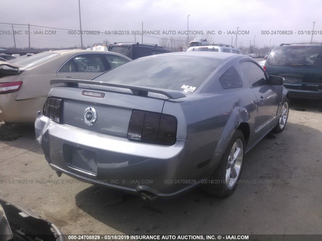 1ZVFT82H765164065 - 2006 FORD MUSTANG GT GRAY photo 4