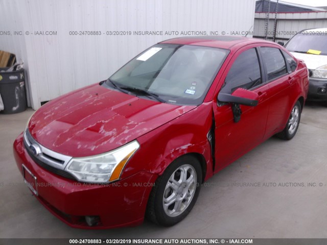 1FAHP35N78W219072 - 2008 FORD FOCUS SE/SEL/SES RED photo 2