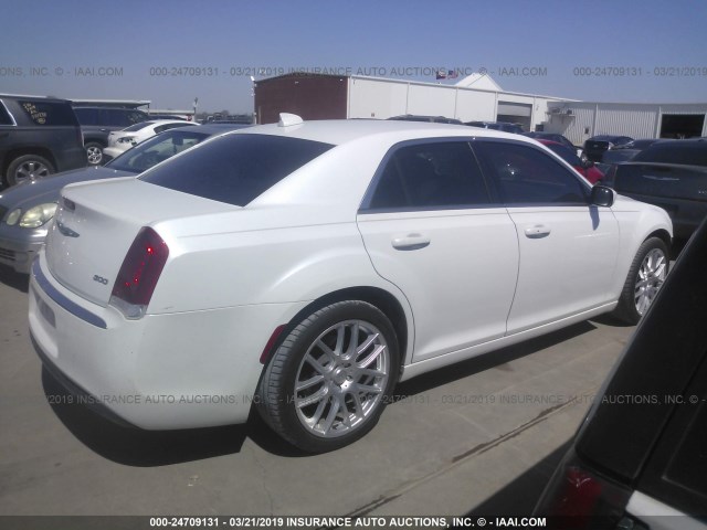 2C3CCAAG0FH766471 - 2015 CHRYSLER 300 LIMITED WHITE photo 4
