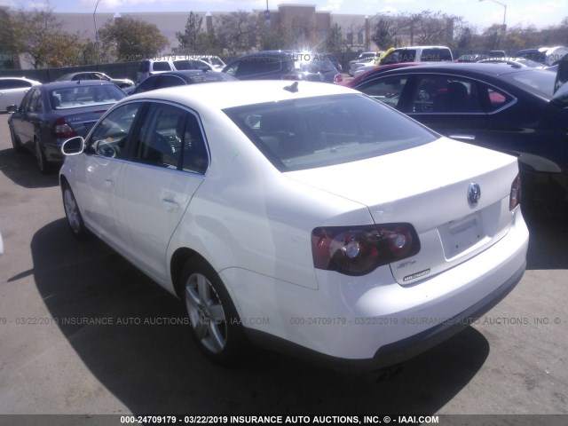 3VWRZ71K18M188717 - 2008 VOLKSWAGEN JETTA SE/SEL WHITE photo 3