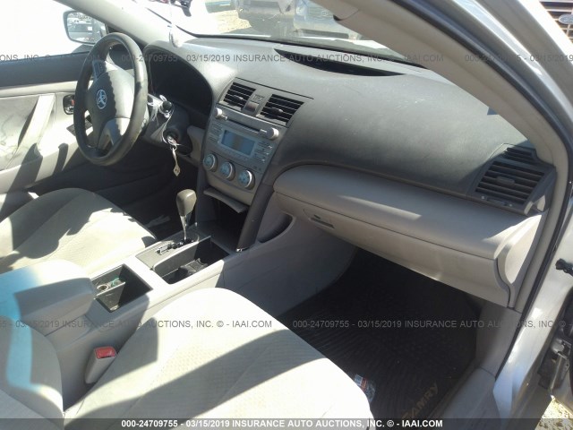 4T1BE46K27U525716 - 2007 TOYOTA CAMRY NEW GENERAT CE/LE/XLE/SE SILVER photo 5