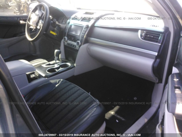 4T4BF1FK0DR293002 - 2013 TOYOTA CAMRY L/SE/LE/XLE Boz foto 5