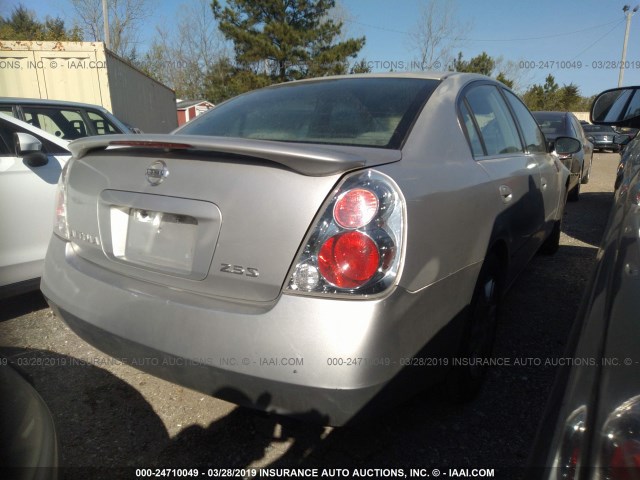 1N4AL11D55C127714 - 2005 NISSAN ALTIMA S/SL SILVER photo 4