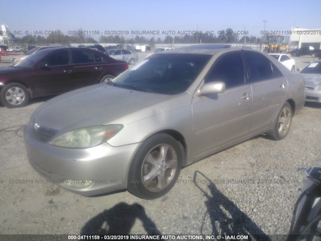 4T1BE30K13U244293 - 2003 TOYOTA CAMRY LE/XLE/SE GOLD photo 2