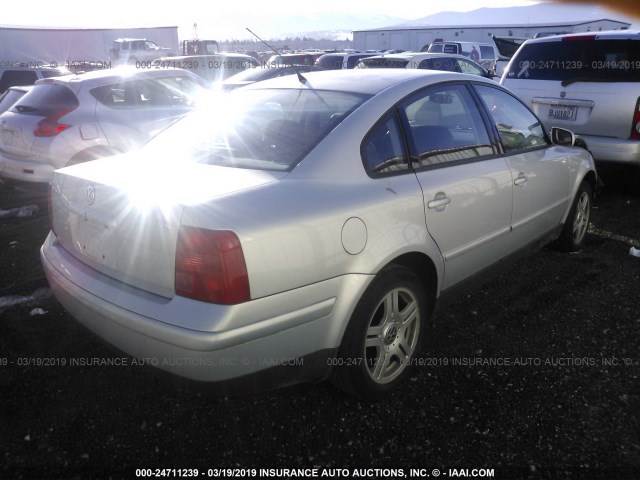 WVWBH63BX1P047112 - 2001 VOLKSWAGEN PASSAT GLX 银色 照片 4