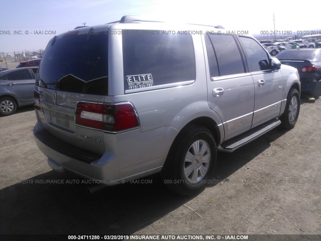 5LMFU27557LJ21264 - 2007 LINCOLN NAVIGATOR 银色 照片 4
