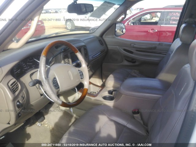 5LMEU27A2YLJ31924 - 2000 LINCOLN NAVIGATOR Ağ foto 5