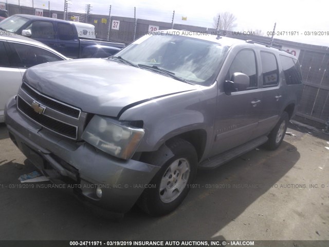 1GNFK16308R267150 - 2008 CHEVROLET SUBURBAN K1500 LS GRAY photo 2