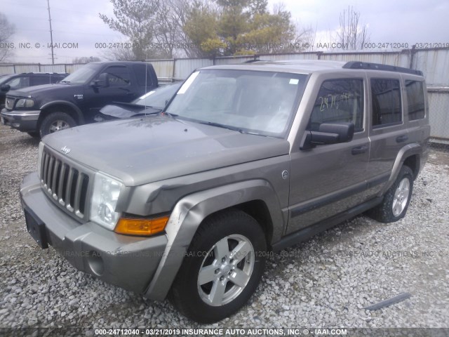 1J8HG48N66C198959 - 2006 JEEP COMMANDER GOLD photo 2
