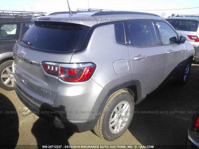 3C4NJCAB9JT488163 - 2018 JEEP COMPASS SPORT GRAY photo 4