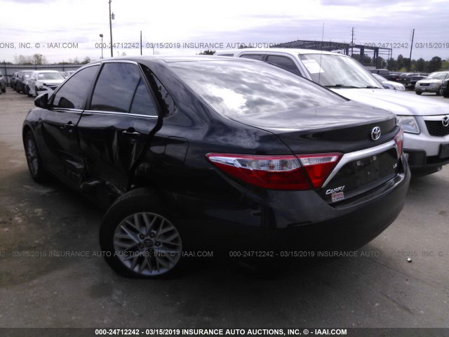 4T1BF1FK7HU313746 - 2017 TOYOTA CAMRY LE/XLE/SE/XSE BLACK photo 3