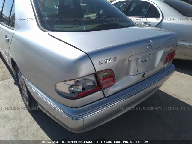 WDBJF65J51B334293 - 2001 MERCEDES-BENZ E 320 SILVER photo 6