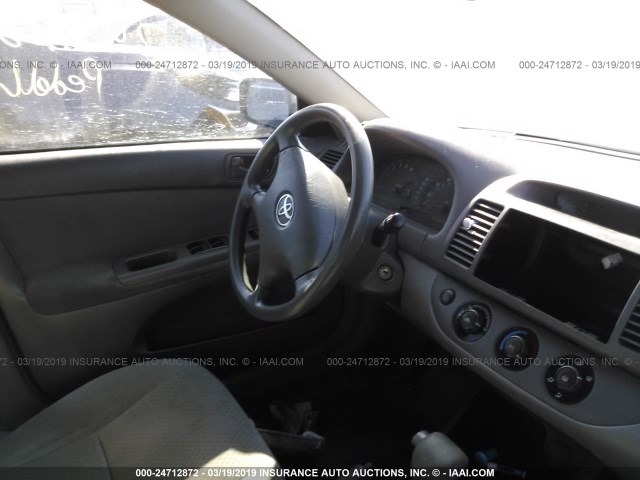 4T1BE32K53U227672 - 2003 TOYOTA CAMRY LE/XLE/SE BLUE photo 5