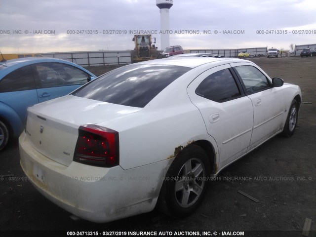 2B3LA43G26H296459 - 2006 DODGE CHARGER SE/SXT WHITE photo 4