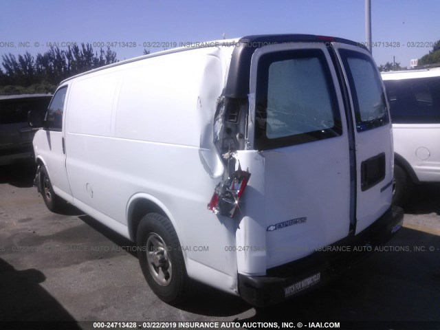 1GCFG15X741163102 - 2004 CHEVROLET EXPRESS G1500  WHITE photo 3