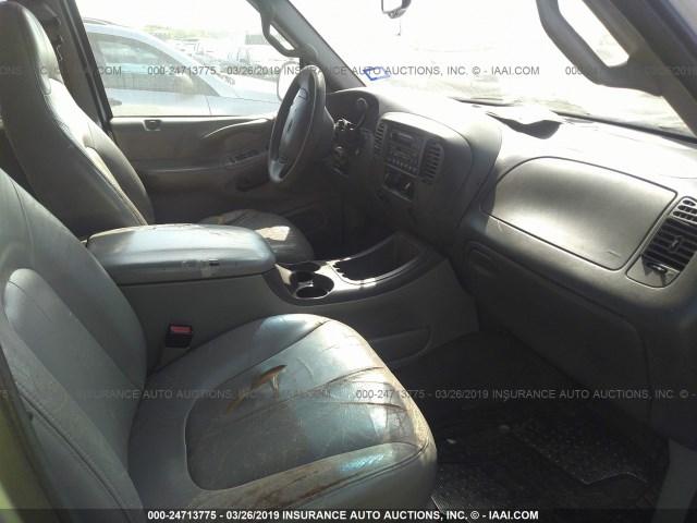 1FMRU15WX2LA16153 - 2002 FORD EXPEDITION XLT SILVER photo 5