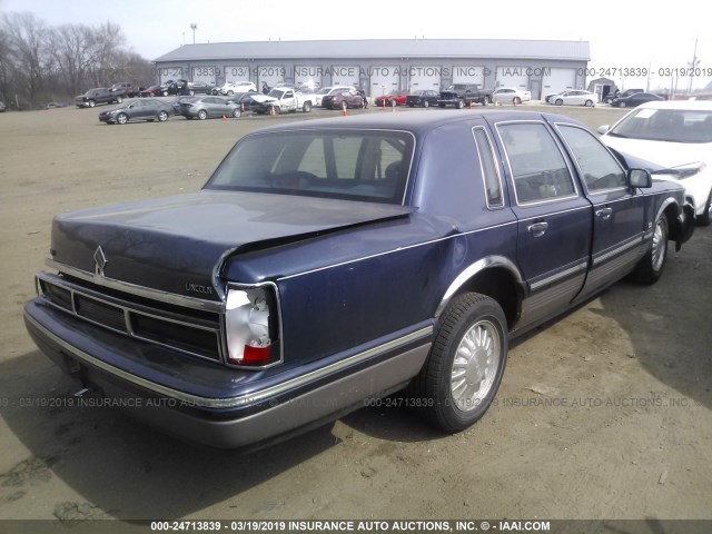 1LNLM82W9SY716560 - 1995 LINCOLN TOWN CAR SIGNATURE/SPINNAKER BLUE photo 4