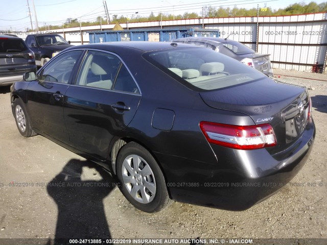 4T4BF3EKXBR163190 - 2011 TOYOTA CAMRY SE/LE/XLE GRAY photo 3