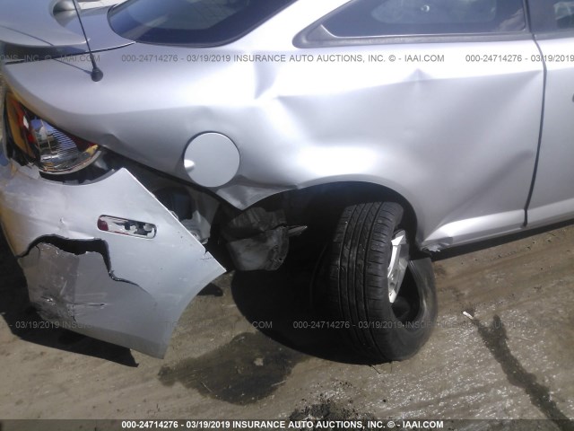1G2AL15F177125724 - 2007 PONTIAC G5 SILVER photo 6