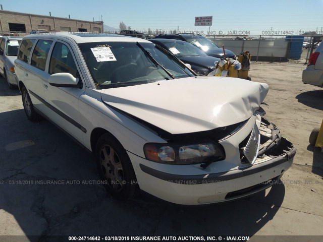 YV1SW58D221196218 - 2002 VOLVO V70 2.4T WHITE photo 1