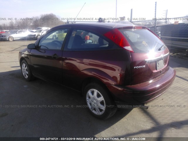 1FAFP31N37W130031 - 2007 FORD FOCUS ZX3/S/SE/SES MAROON photo 3