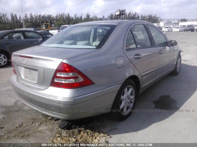 WDBRF61J54F457145 - 2004 MERCEDES-BENZ C 240 GRAY photo 4