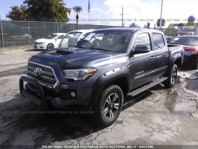 3TMAZ5CN7HM026831 - 2017 TOYOTA TACOMA DBL CAB/SR5/TRD SPORT/OR GRAY photo 2