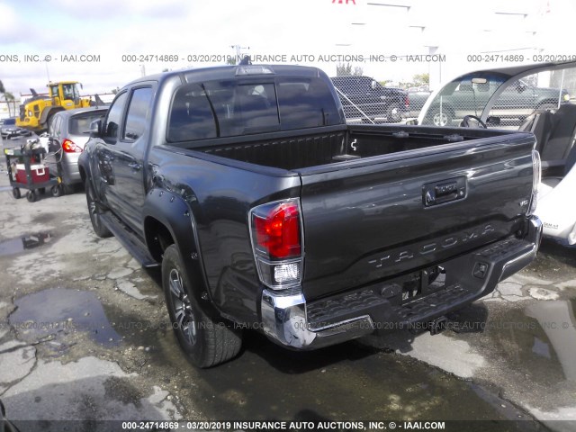 3TMAZ5CN7HM026831 - 2017 TOYOTA TACOMA DBL CAB/SR5/TRD SPORT/OR GRAY photo 3