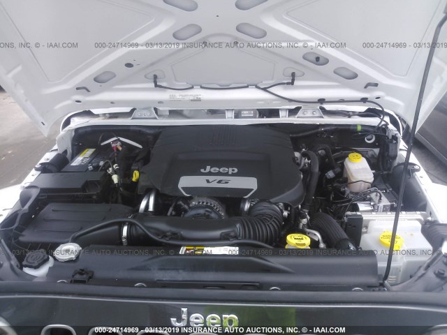 1C4BJWEG8FL557213 - 2015 JEEP WRANGLER UNLIMITE SAHARA WHITE photo 10