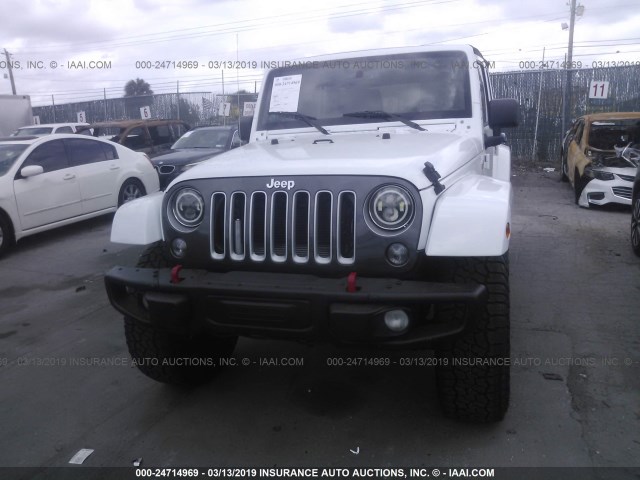 1C4BJWEG8FL557213 - 2015 JEEP WRANGLER UNLIMITE SAHARA WHITE photo 6