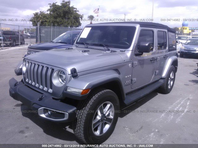 1C4HJXEG5JW153759 - 2018 JEEP WRANGLER UNLIMITED SAHARA GRAY photo 2