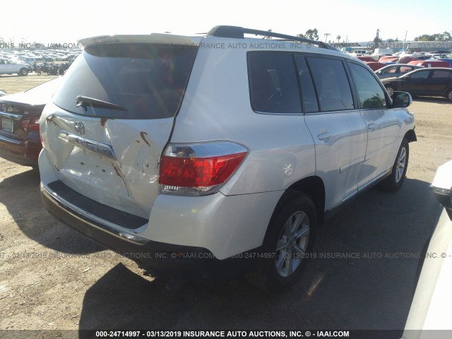 5TDZK3EH6BS043999 - 2011 TOYOTA HIGHLANDER SE WHITE photo 4