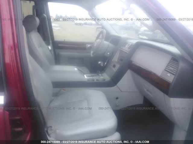 5LMFU27585LJ23748 - 2005 LINCOLN NAVIGATOR RED photo 5