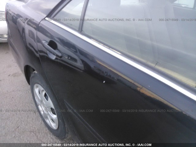 4T1BE32K02U107261 - 2002 TOYOTA CAMRY LE/XLE/SE BLACK photo 6