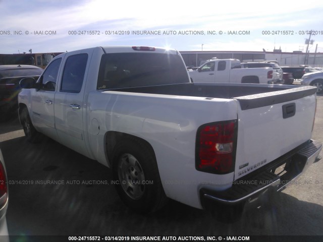 3GCEC13J48G288667 - 2008 CHEVROLET SILVERADO C1500 WHITE photo 3