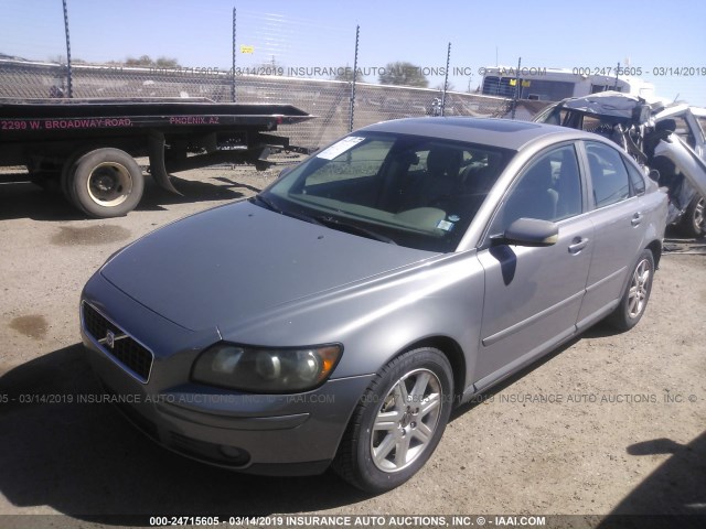 YV1MS382842027891 - 2004 VOLVO S40 2.4I GRAY photo 2