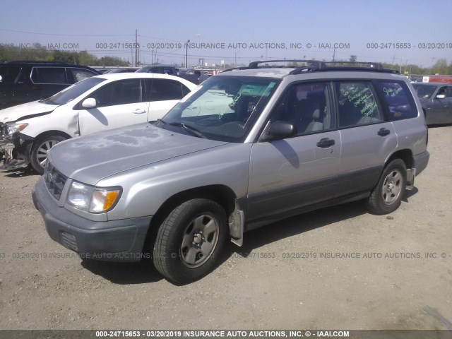 JF1SF6353YG702923 - 2000 SUBARU FORESTER L SILVER photo 2