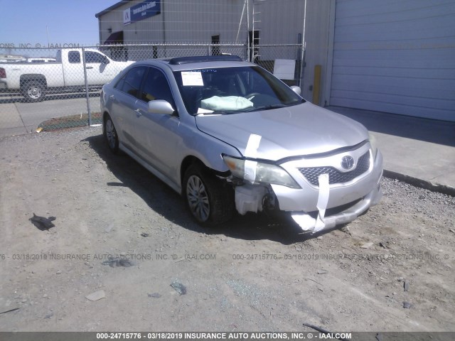 4T1BF3EKXBU624351 - 2011 TOYOTA CAMRY SE/LE/XLE SILVER photo 1