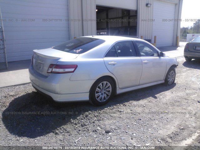 4T1BF3EKXBU624351 - 2011 TOYOTA CAMRY SE/LE/XLE SILVER photo 4