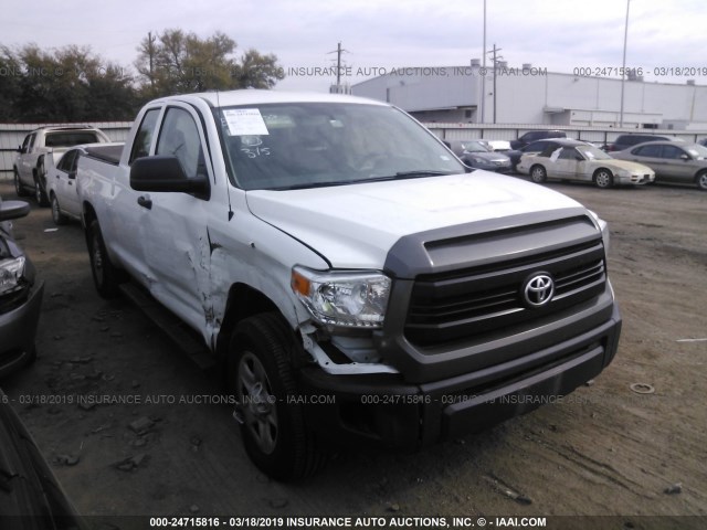 5TFRM5F16GX105720 - 2016 TOYOTA TUNDRA DOUBLE CAB SR/SR5 WHITE photo 1